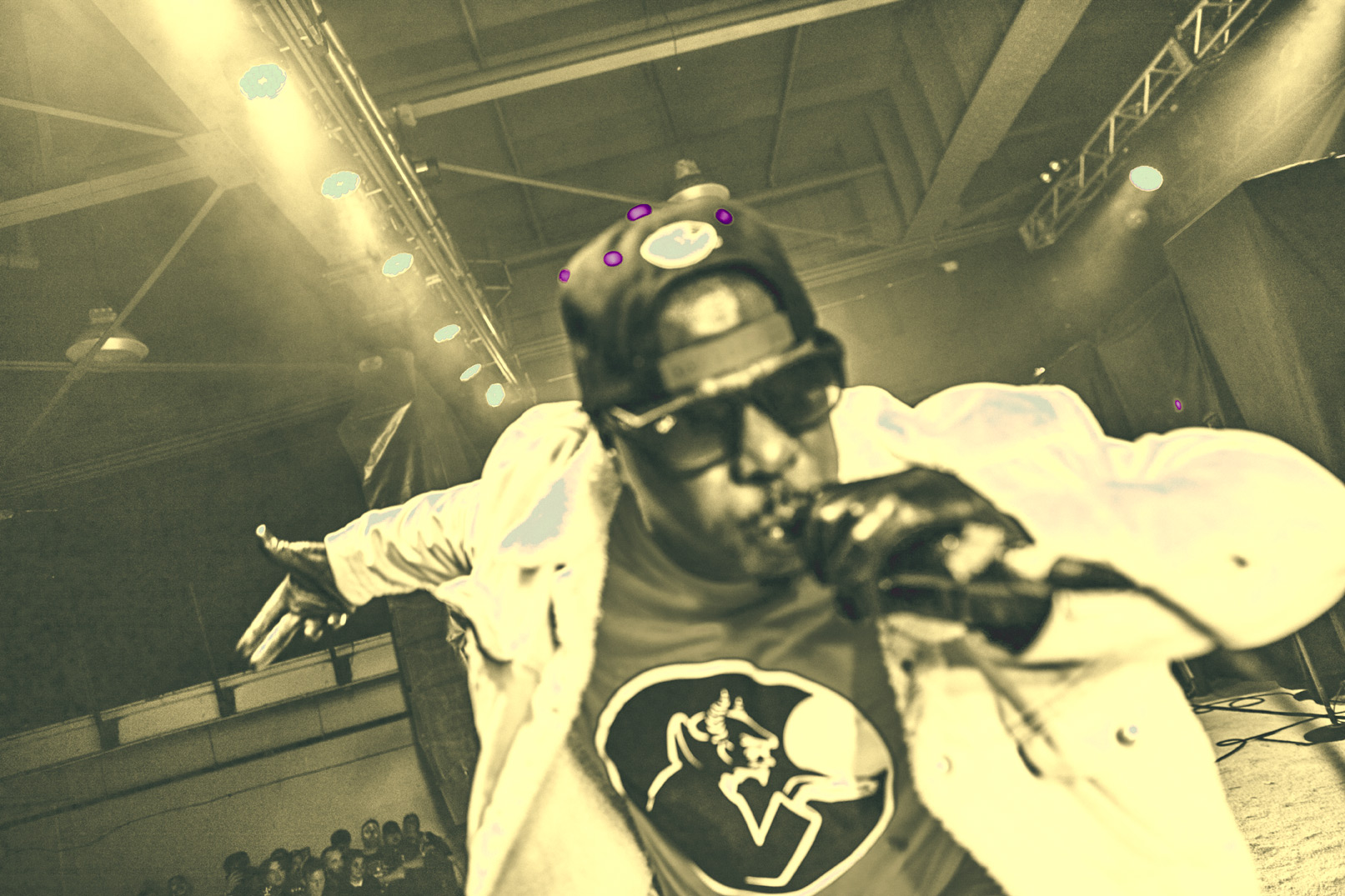 11_ESHAM_Zachary_Bako_Music_Photography